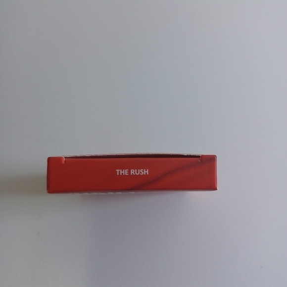 ESTATE Thrill cheeker Cream Blush Shade The Rush New - Picture 3 of 5